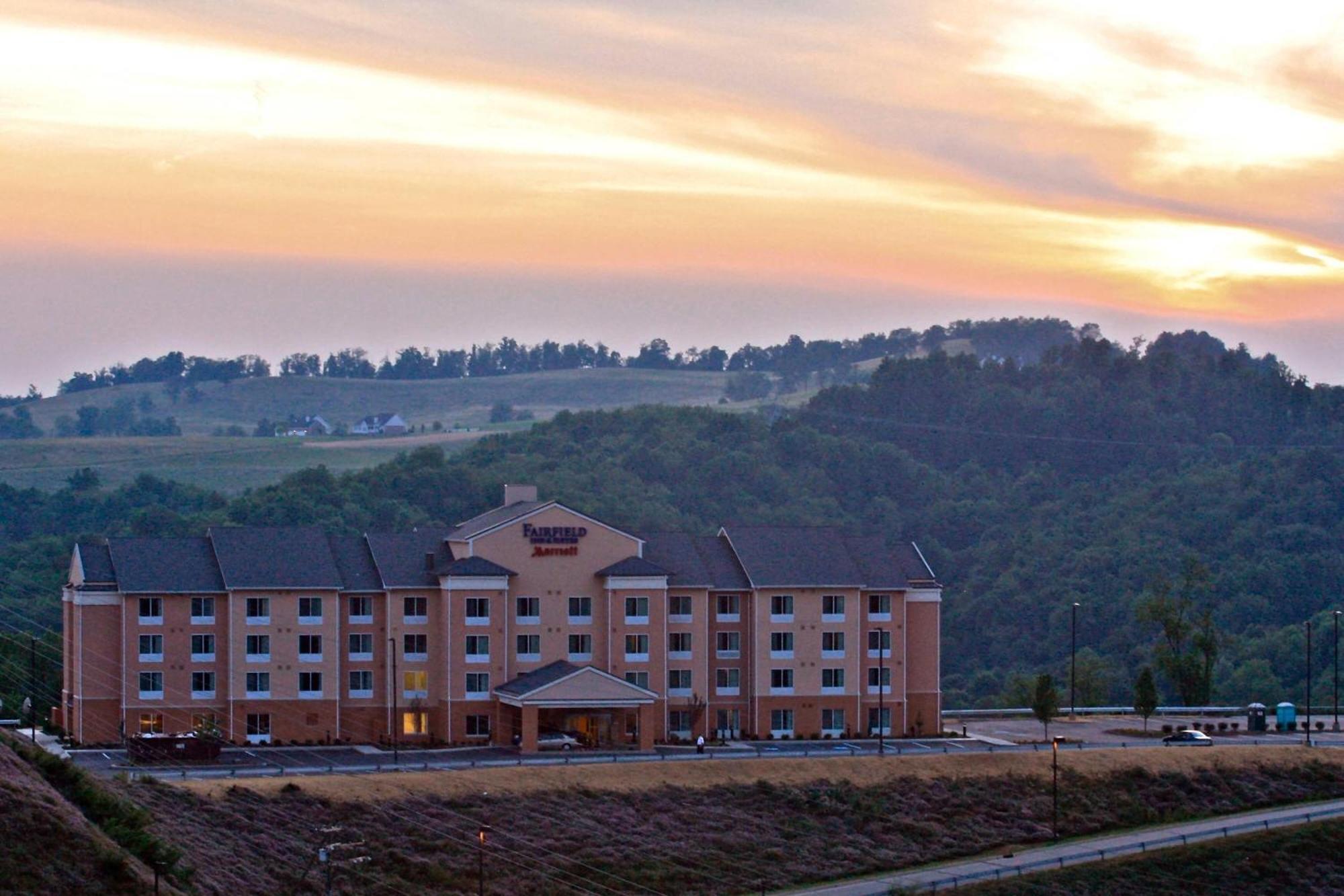 Fairfield Inn By Marriott Моргантаун Екстериор снимка